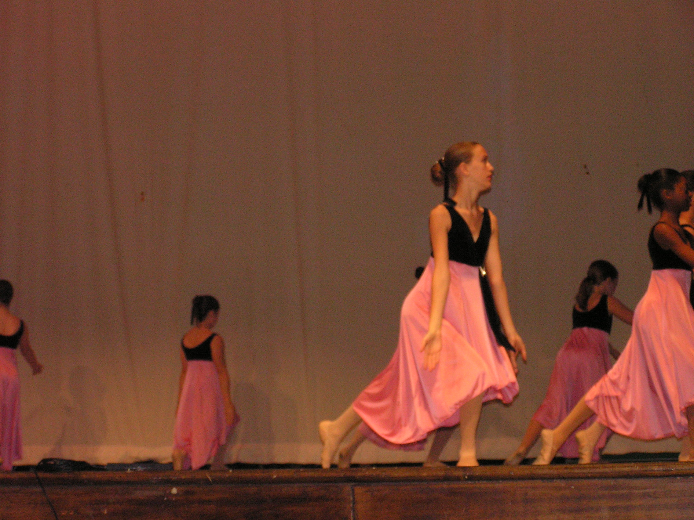 ./2006/Dance Recital/Danceurs Dress Reh 20 0007.JPG